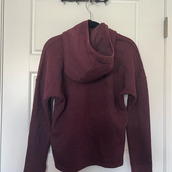 𝅺under Armour Women’s Maroon Sweatshirt Size XS - Picture 4 of 5